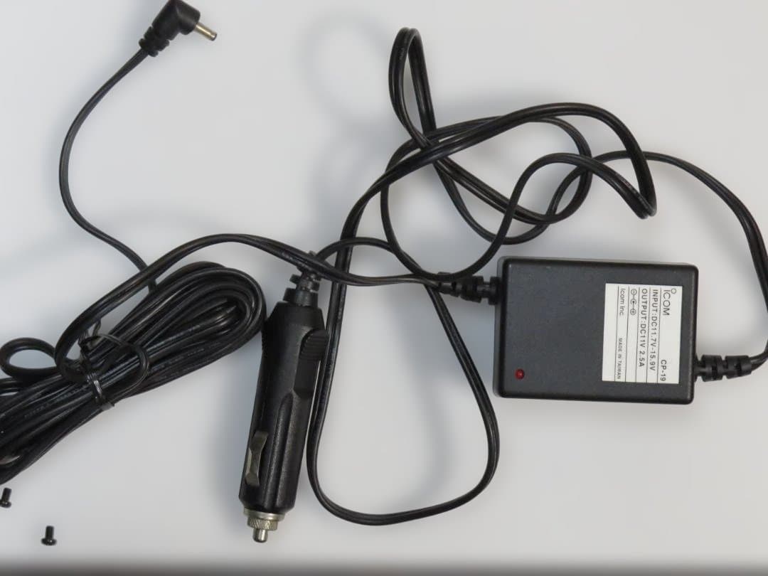 ICOM IC-T90 トランシーバー 本体と付属品