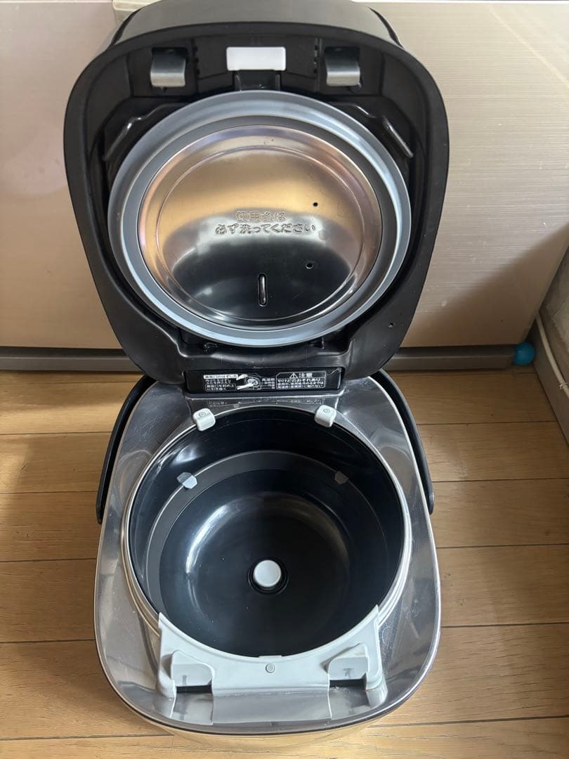 K　　TOSHIBA真空圧力IHジャーRC-10VSV -2023年製動作