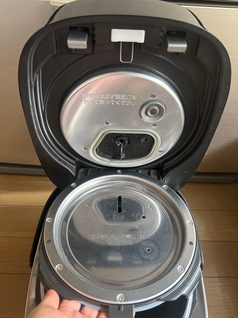 K　　TOSHIBA真空圧力IHジャーRC-10VSV -2023年製動作