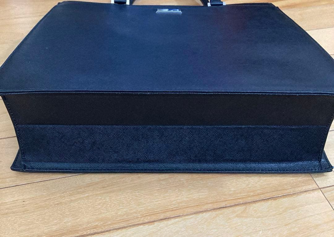 BURBERRY ビジネスバッグ 黒 レザー 大きめ