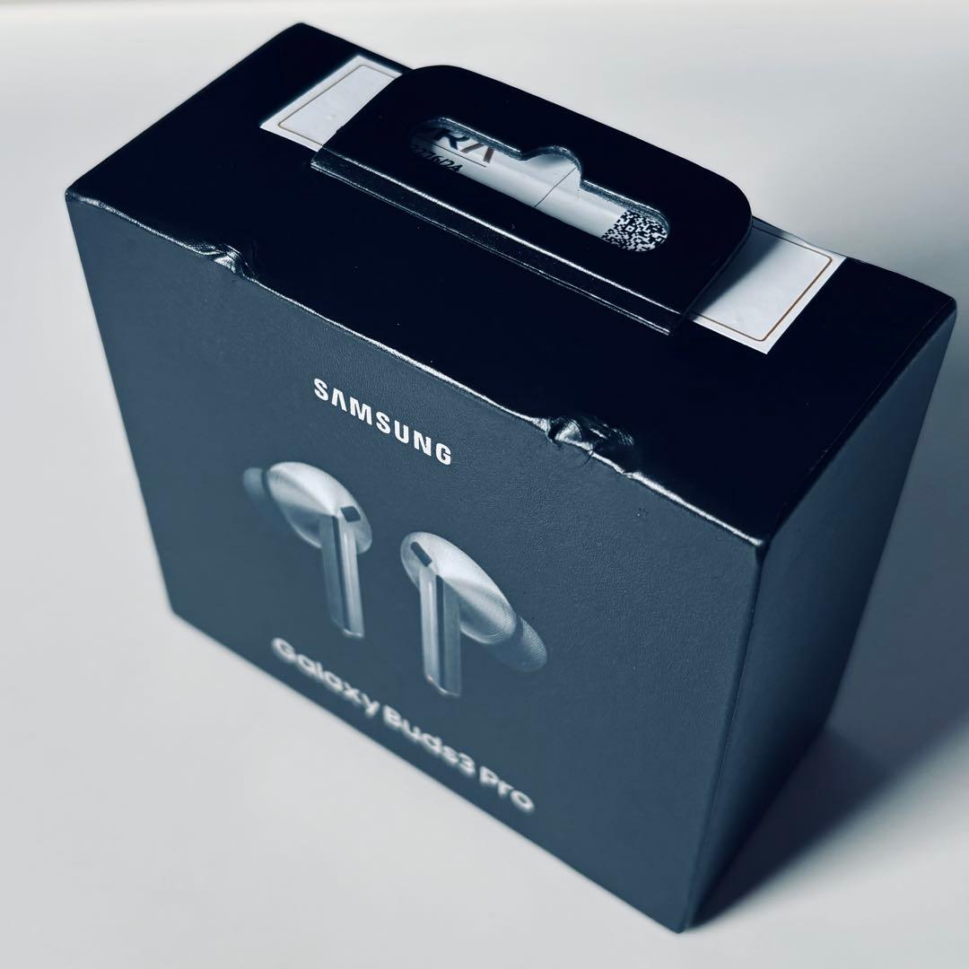 【新品】Galaxy Buds3 Pro シルバー（ケース付き）