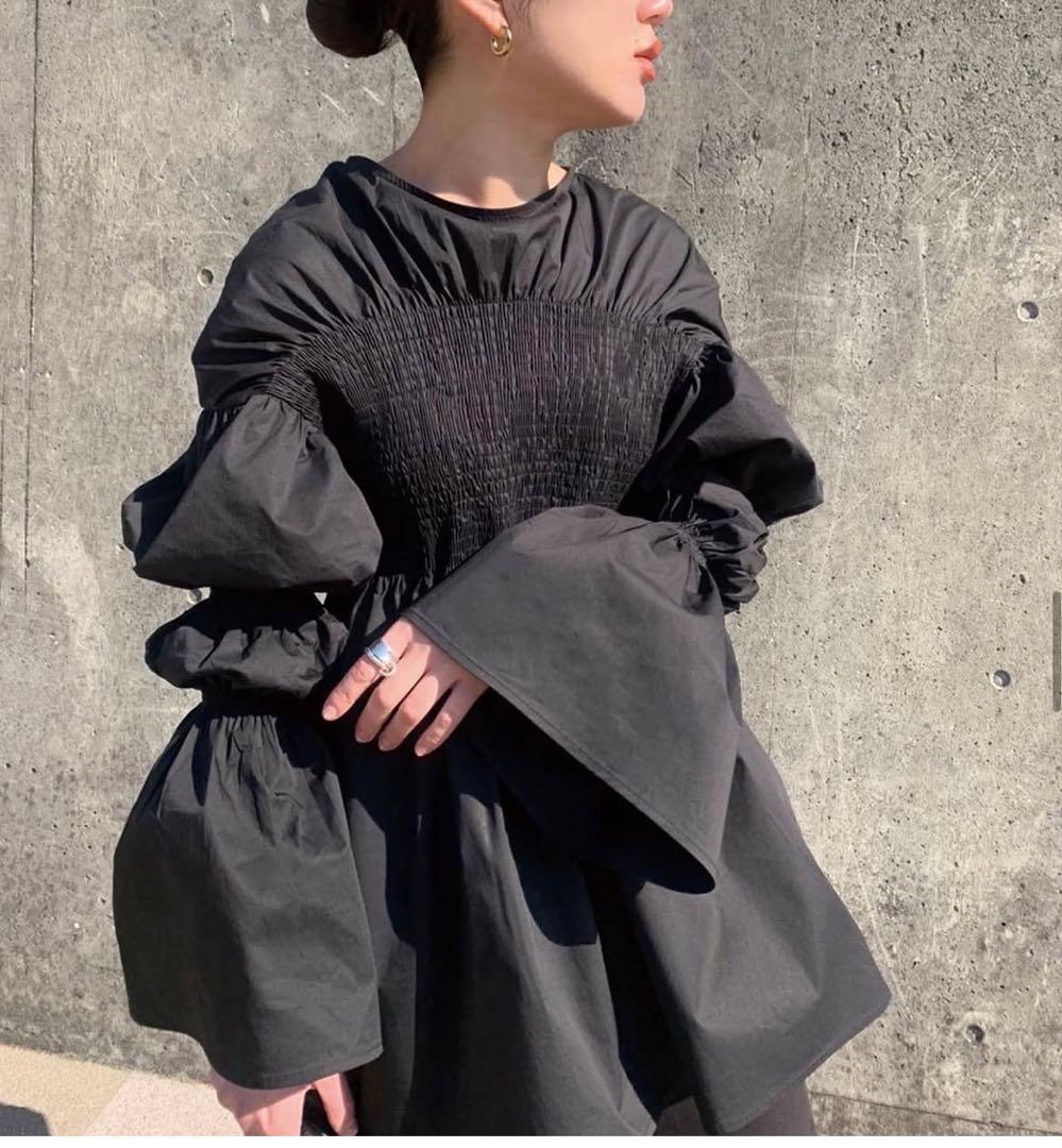 Hormeホルメ　キャンディスリーブシャーリングブラウス　サイズフリー黒　完売品