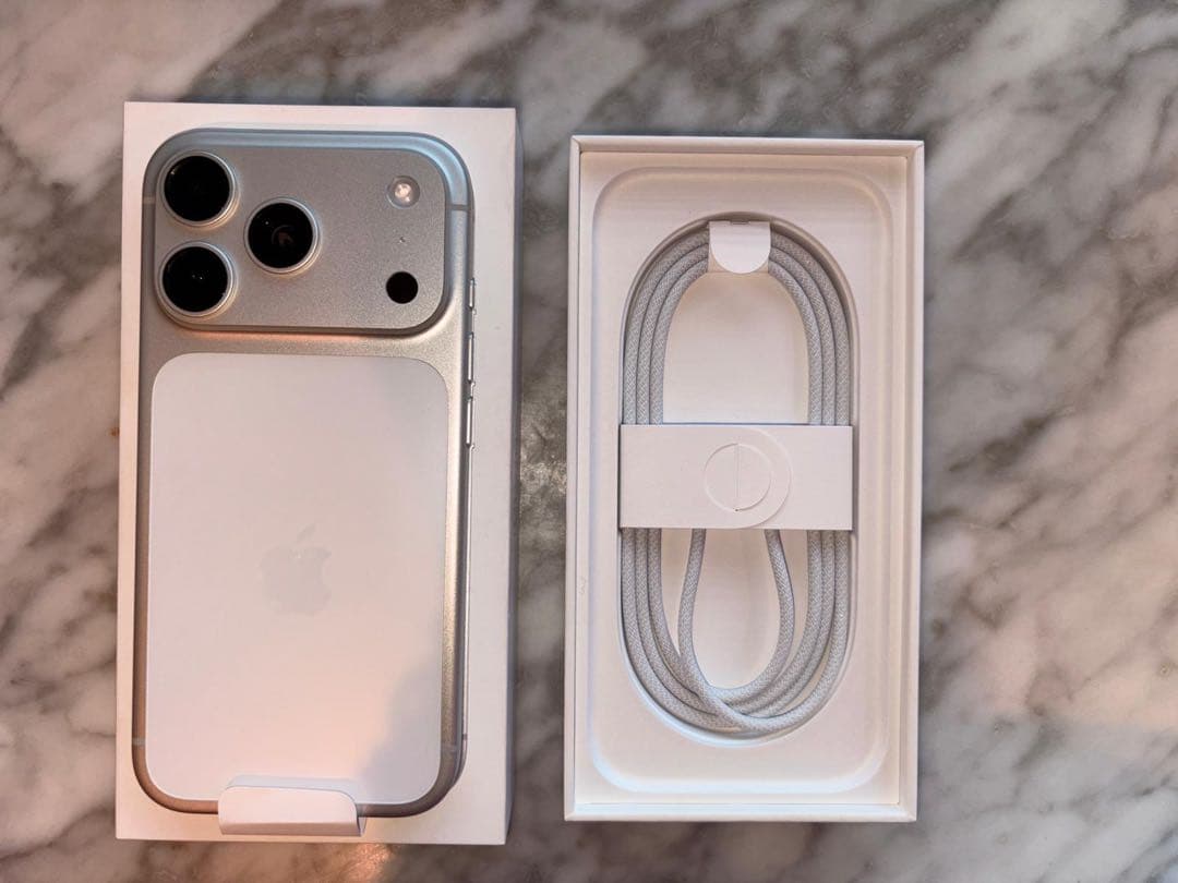 iPhone17 Pro SIMフリー シルバー 512GB