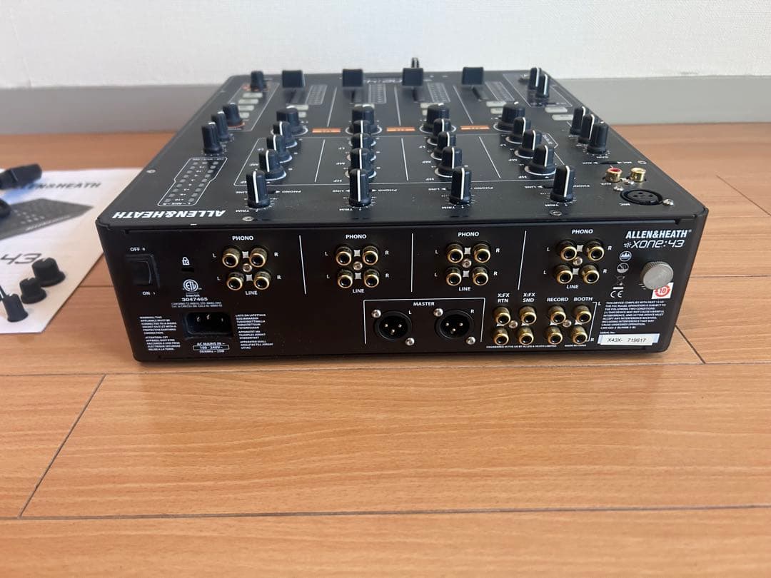 Allen & Heath Xone:43 DJミキサー