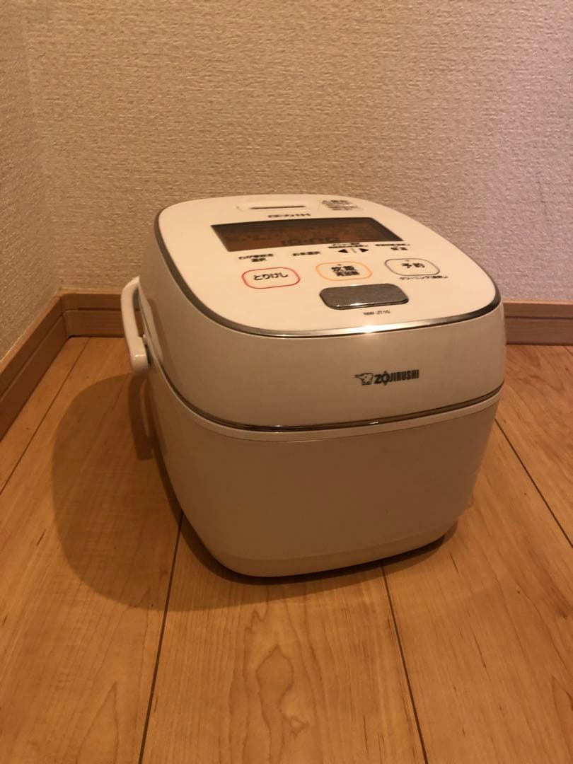 美品‼️象印 IH炊飯器 NW-JT10 ホワイト