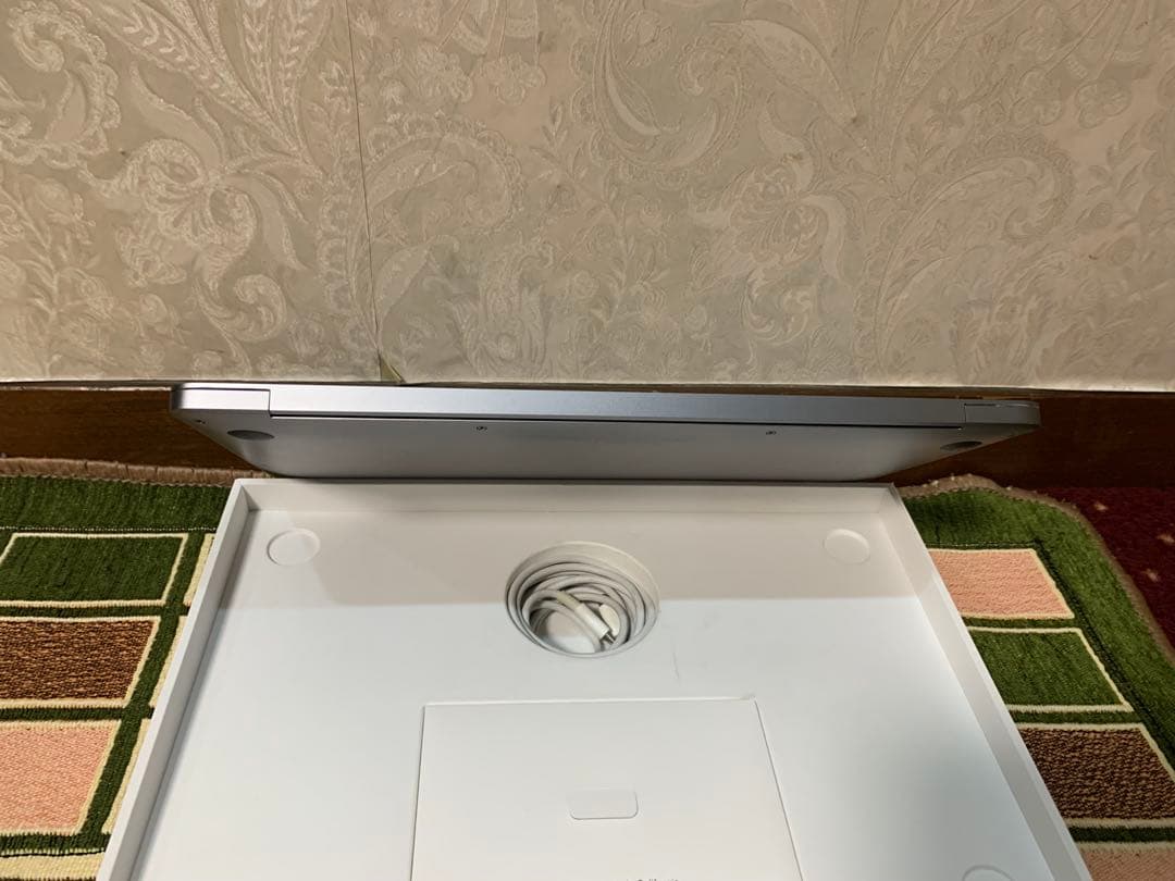 Apple MacBook Air 13インチ シルバー