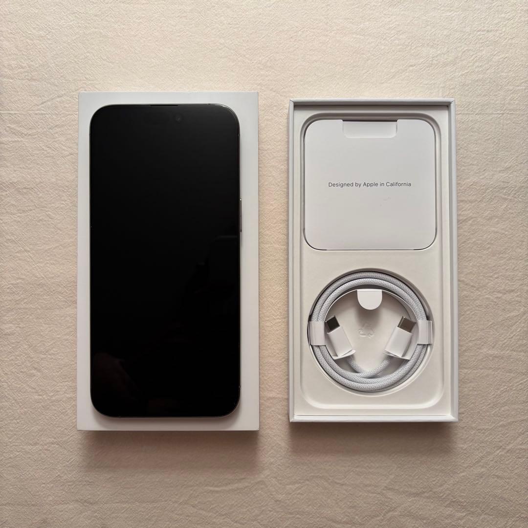 iPhone 15 Pro Max 256GB ナチュラルチタニウムSIMフリー