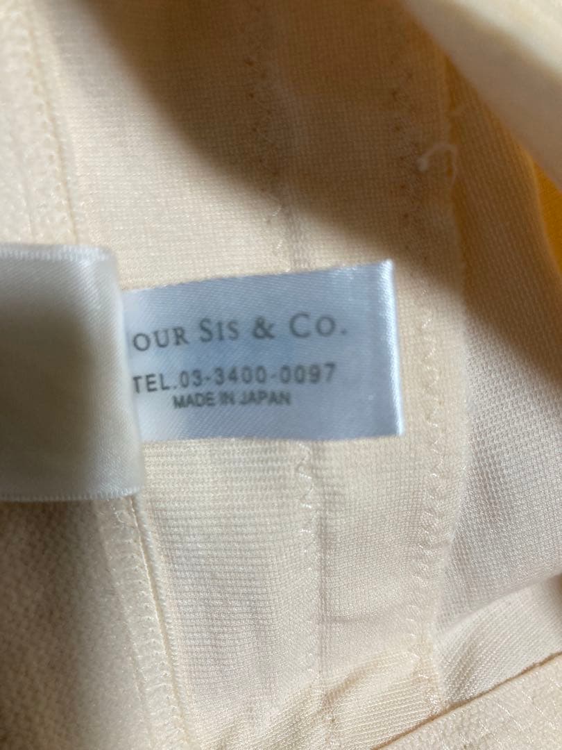 【なち】FOUR SIS & CO. ブライダルインナー