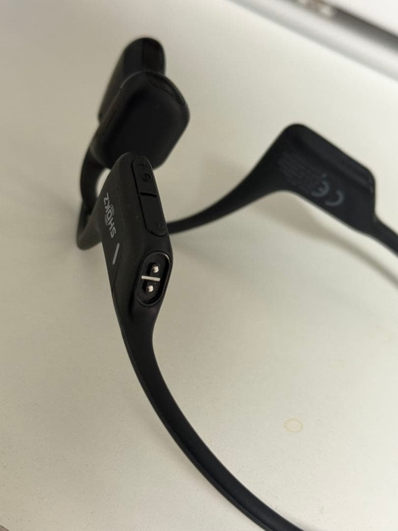 Shokz 骨伝導イヤホン