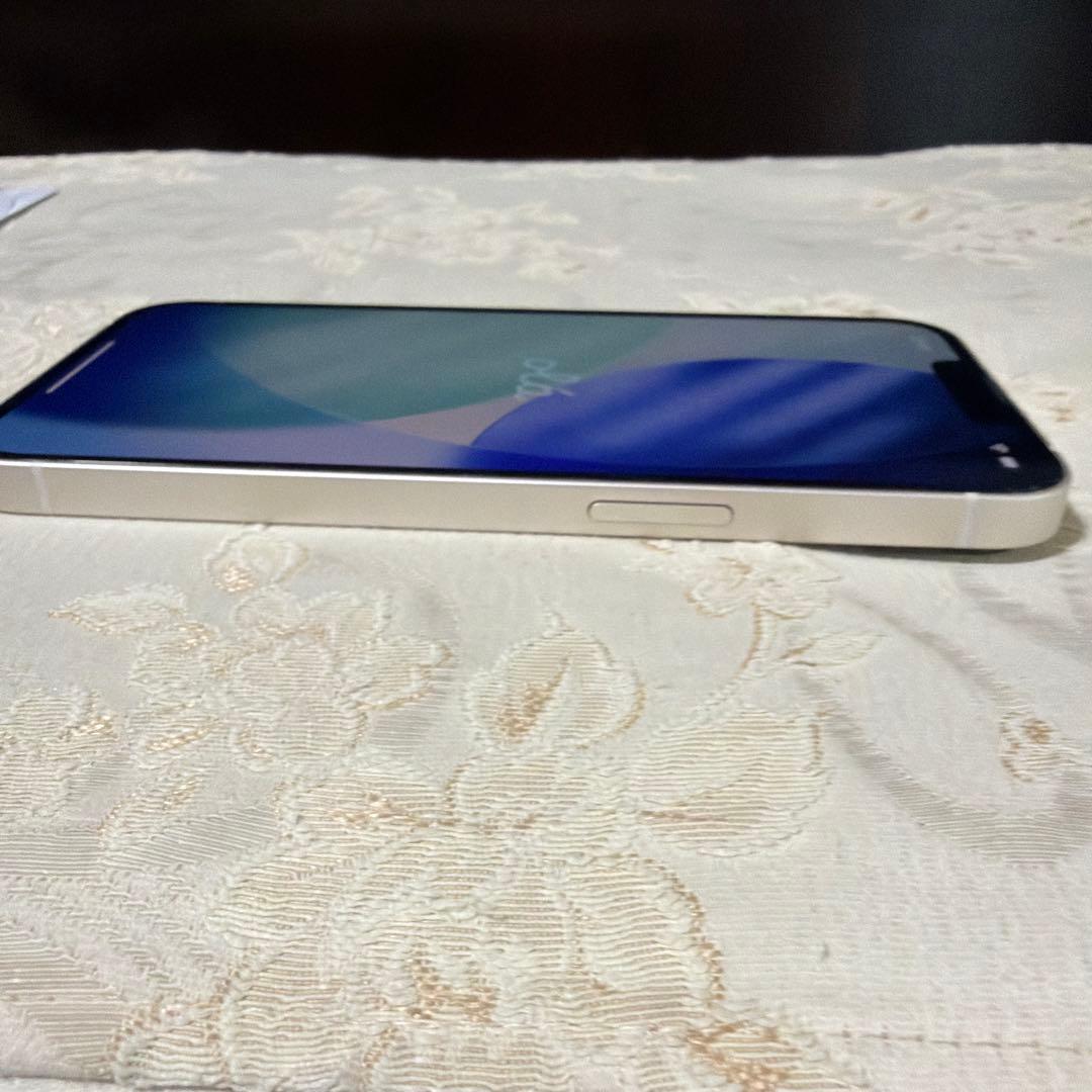 Apple iPhone 13 256GB スターライト