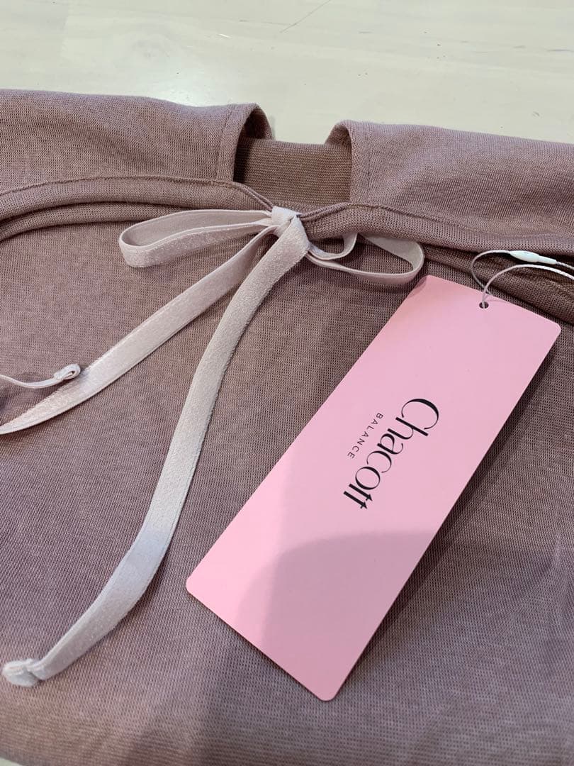 Chacott リボン付き長袖ヨガウェア　新品　Mサイズ