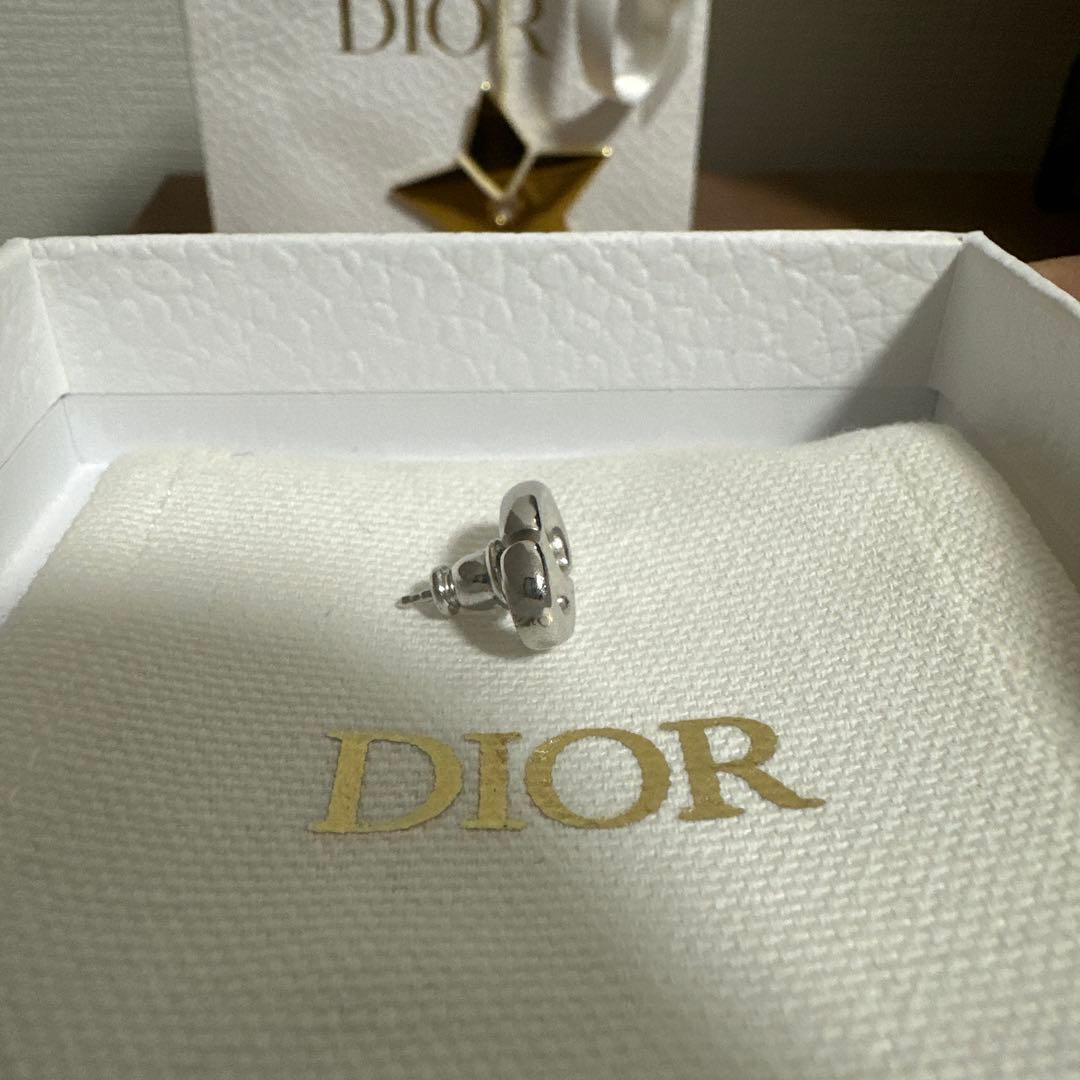 【美品】ディオール CD Navyスタッドピアス シルバー