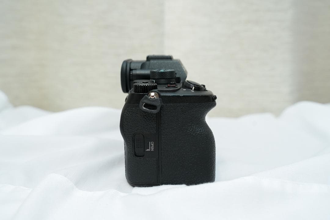 【バッテリー付き】SONY α7Ⅳ ILCE-7M4 ①