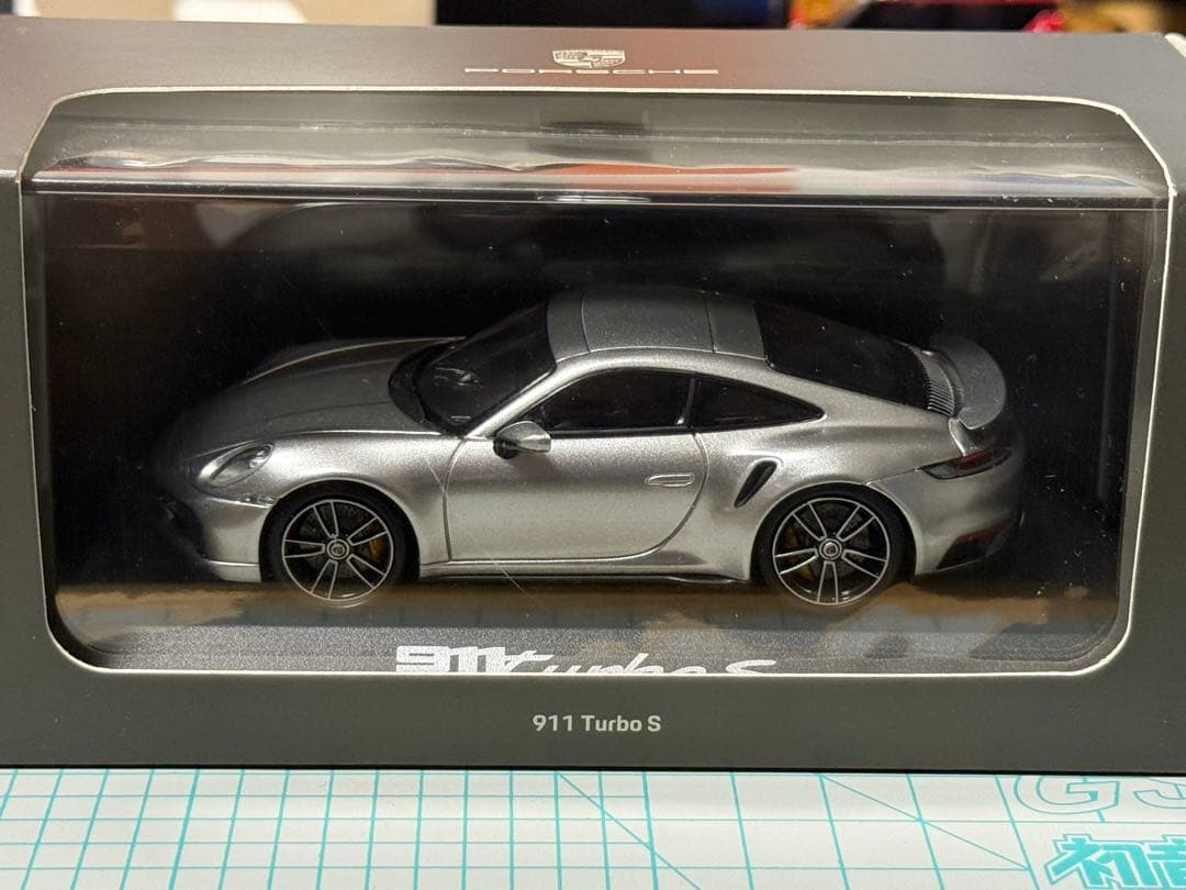 ミニチャンプス　ポルシェ911 TurboS 992