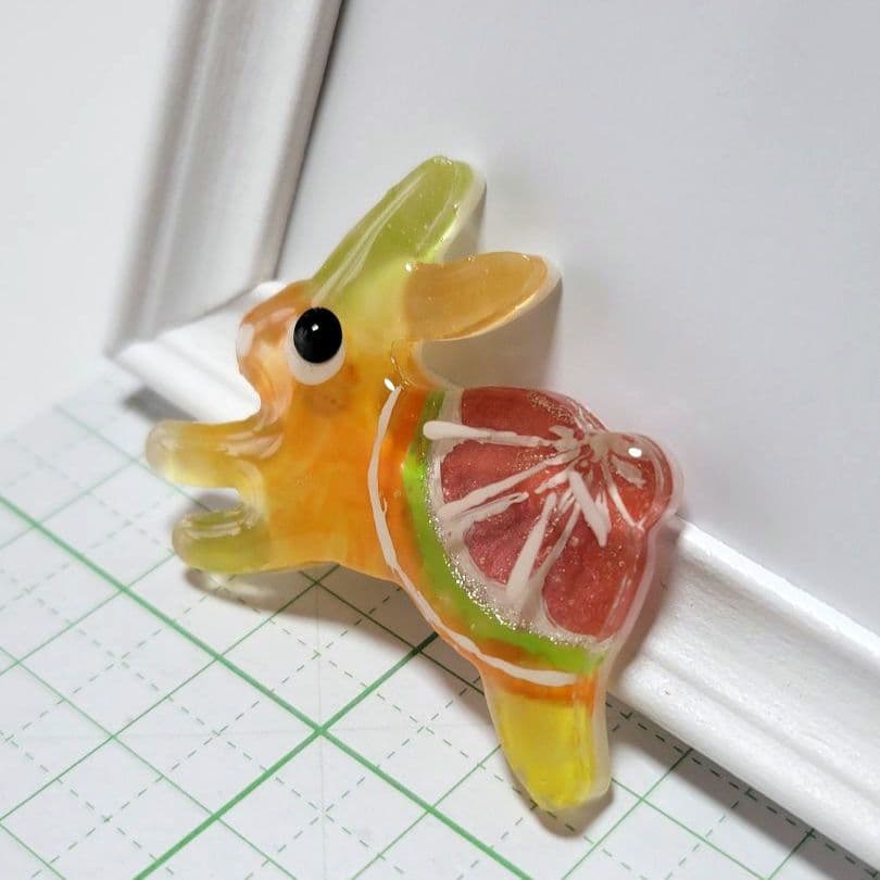 ひまうい様　5.20 ウサギ　レジンヘアゴム　ぬいぐるみ　ビタミンたっぷり色