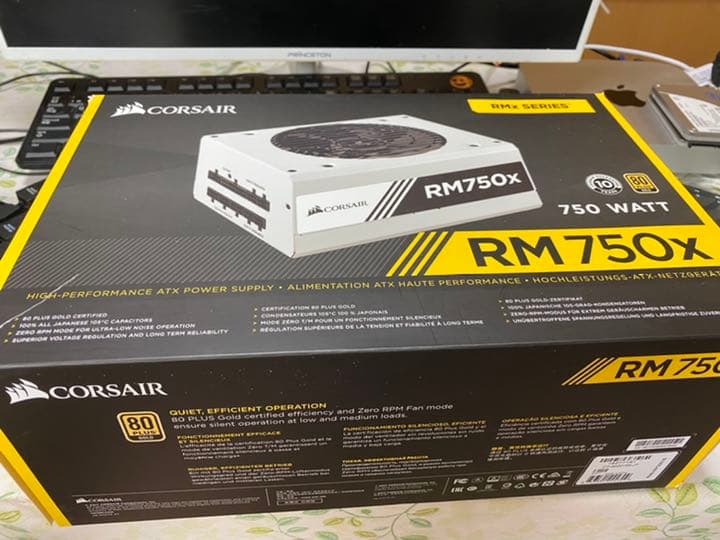 Corsair 電源　750
