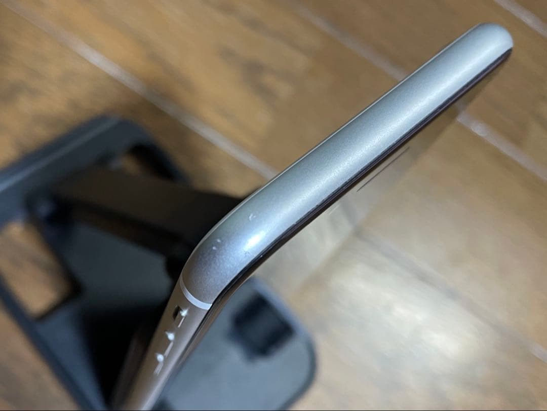 iPhone SE 第2世代 128GB ホワイト 本体のみ