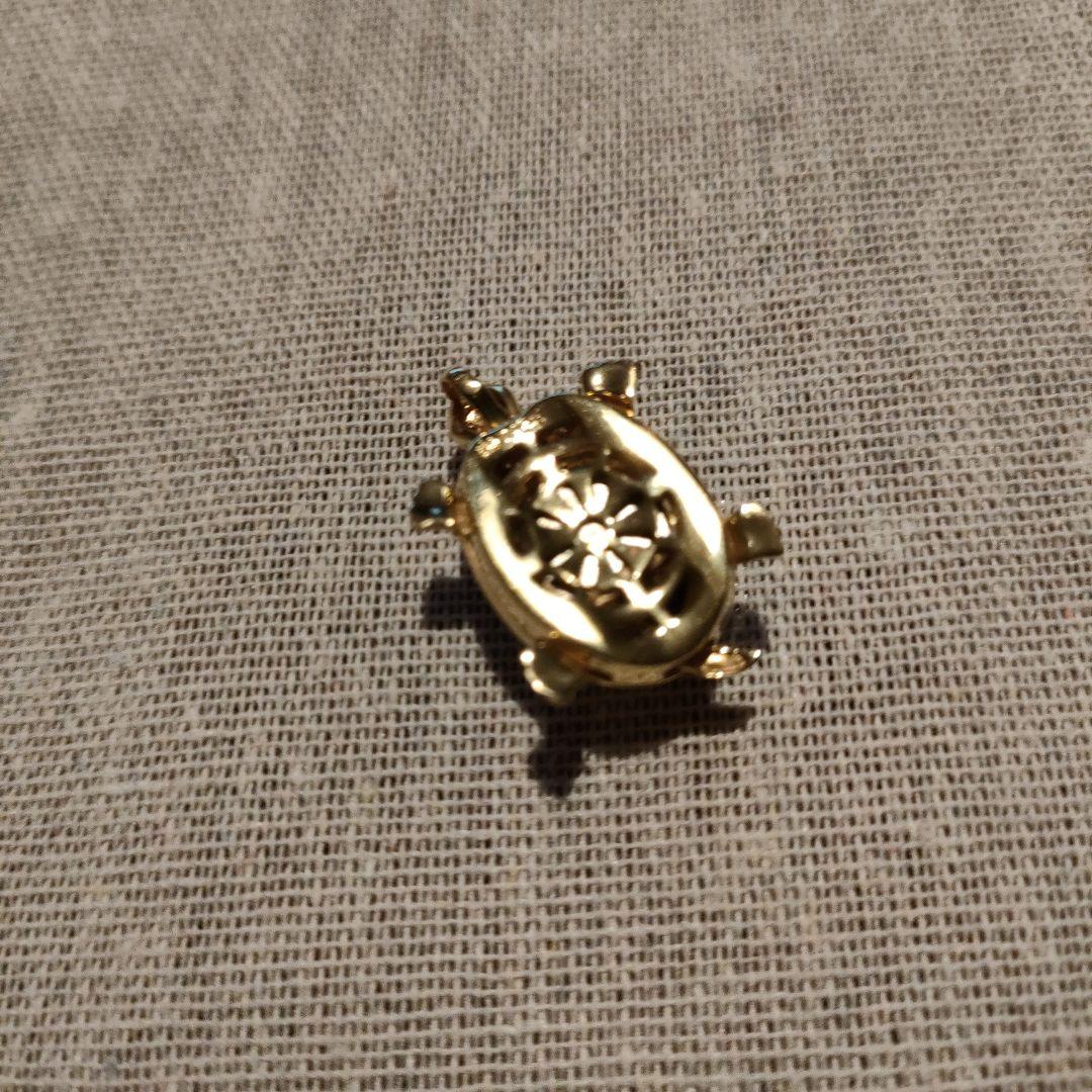 K18 天然ダイヤモンド0,28ct 亀型パールペンダント トップ　総重量10g