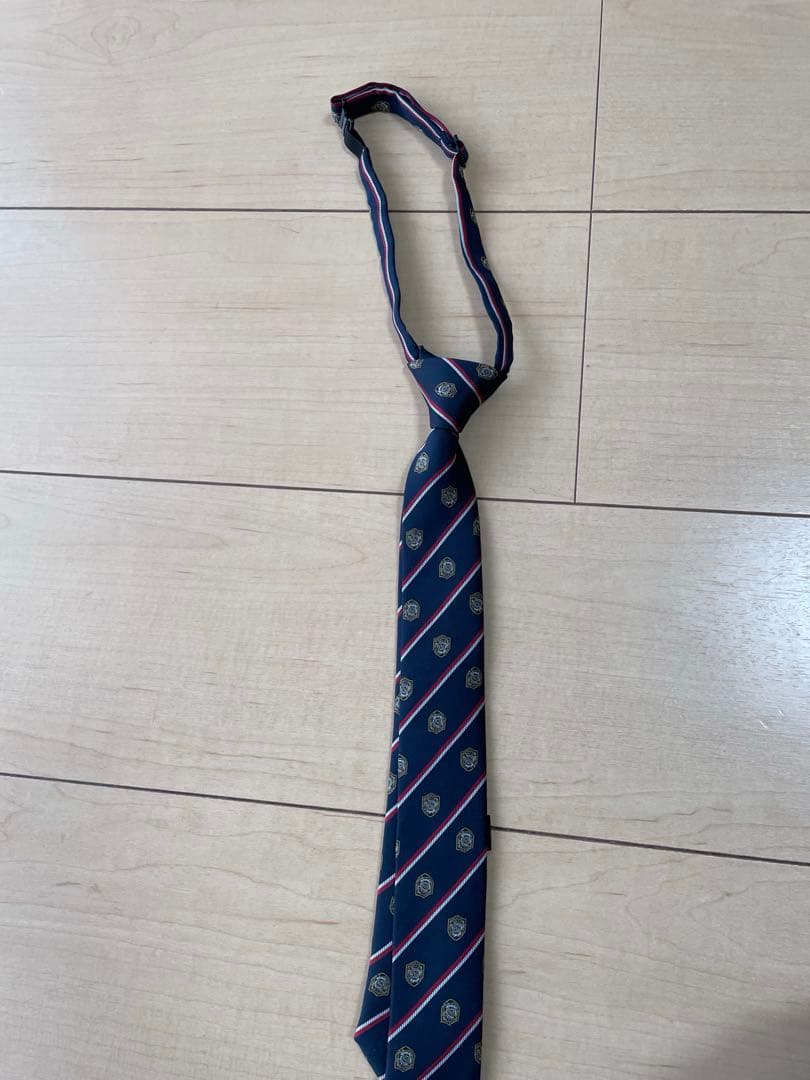 子供卒業式スーツ黒4点スーツ上下ネクタイはコムサイズム、シャツはラルフローレン