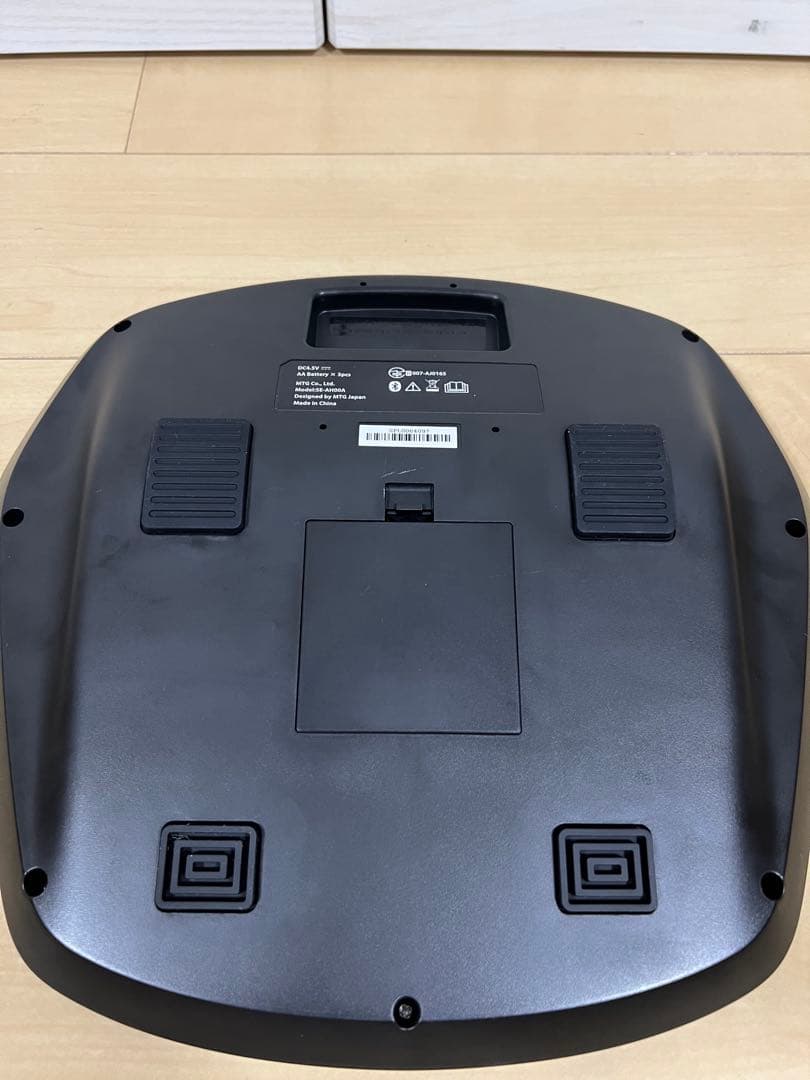 シックスパッドフットフィットライト SE-AH00A