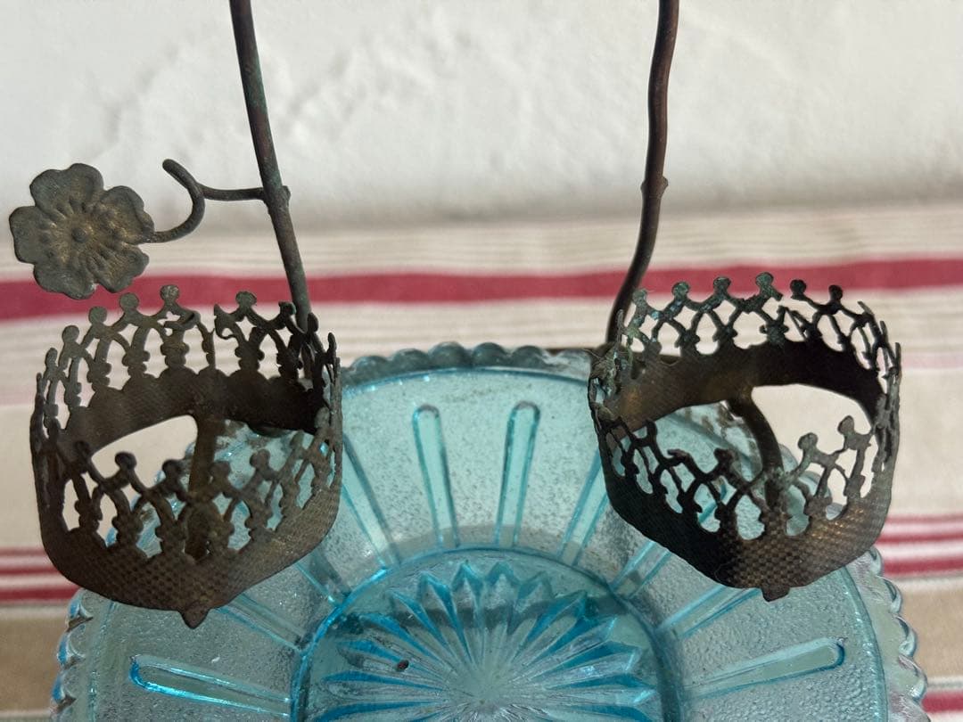 フランスアンティーク オブジェ　ガラスとワイヤーワークのキャンドルホルダー