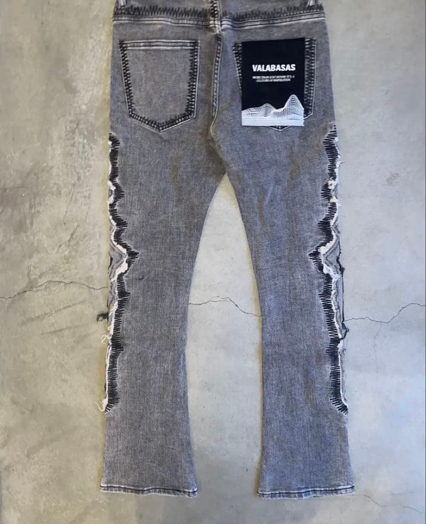 VALABASAS バラバサス サイドクラッシュフレアデニム 29 新品未使用