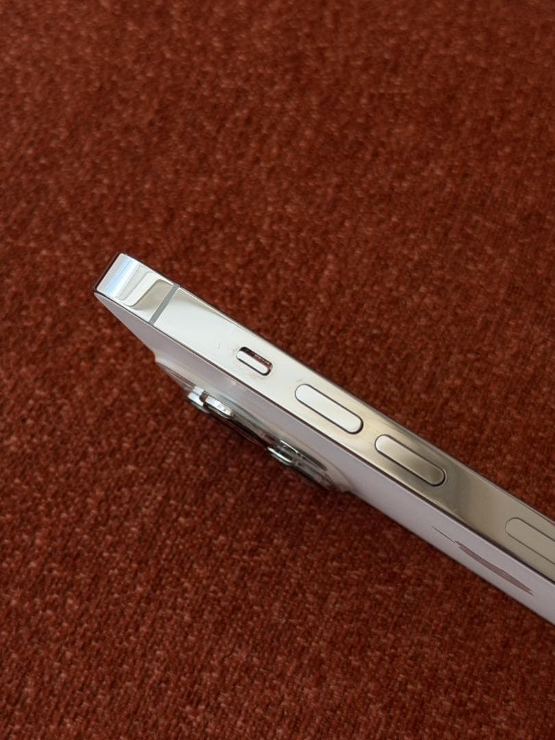 iPhone 13 Pro　アイフォン