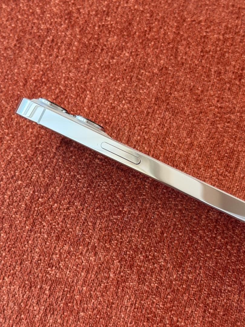 iPhone 13 Pro　アイフォン