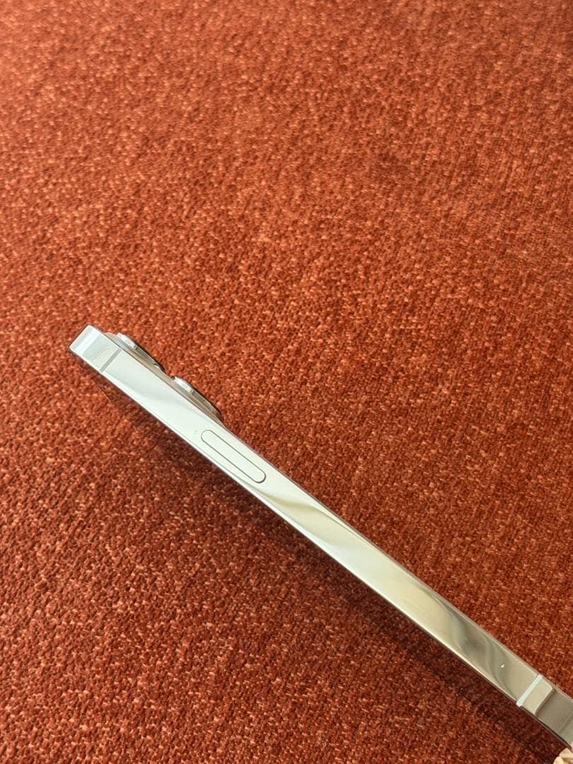 iPhone 13 Pro　アイフォン