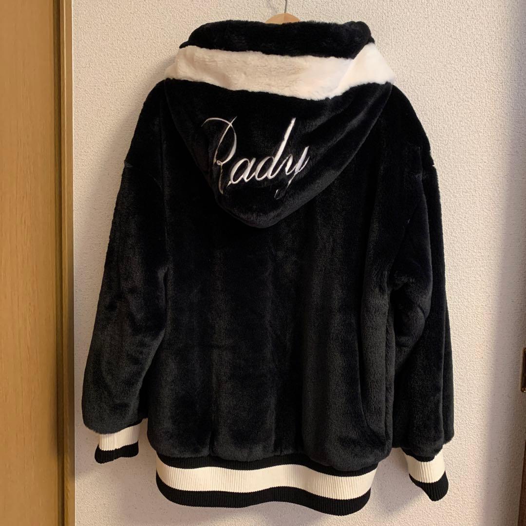 Radyフードロゴ　ブルゾン　アウター　黒