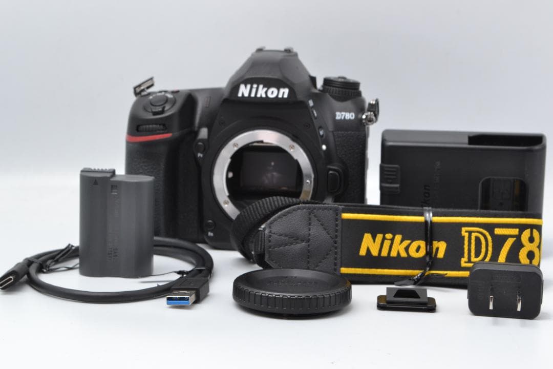 Nikon D780 デジタル一眼レフカメラ 本体　《ショット数　1983回》