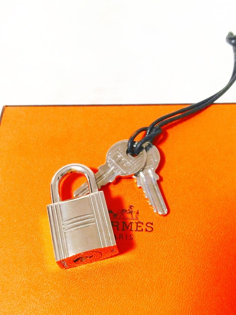 【美品】 HERMES エルメス カデナ南京錠パドロック鍵2ケ