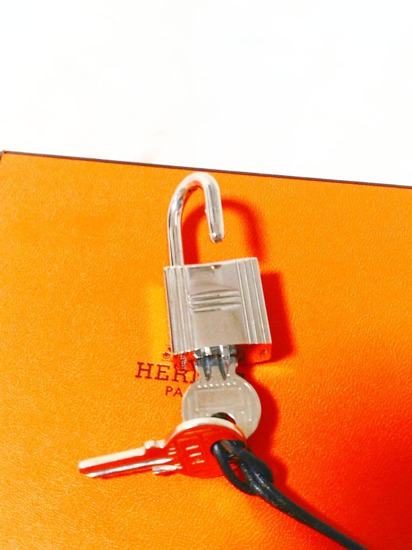 【美品】 HERMES エルメス カデナ南京錠パドロック鍵2ケ