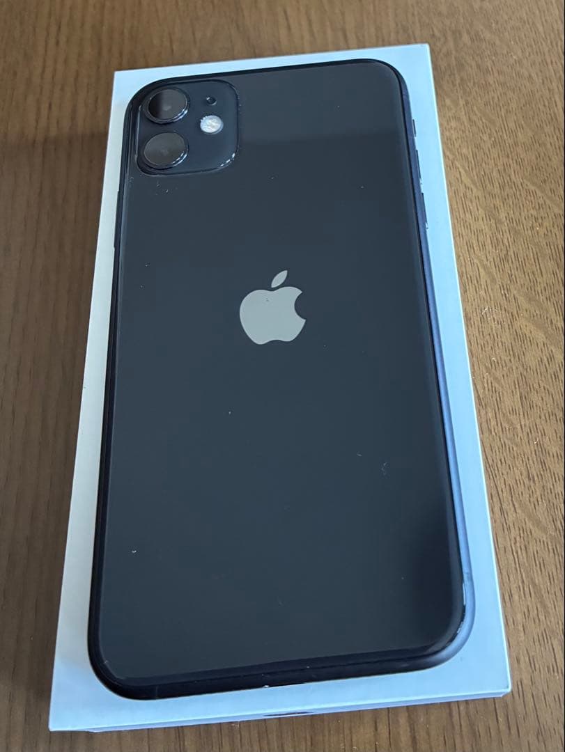iPhone 11 128GB ブラック本体