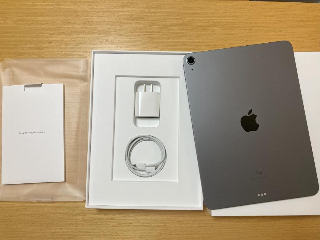 ゴ*ン様 B*h様 【極美品】iPad Air (第4世代) Wi-Fi 64G
