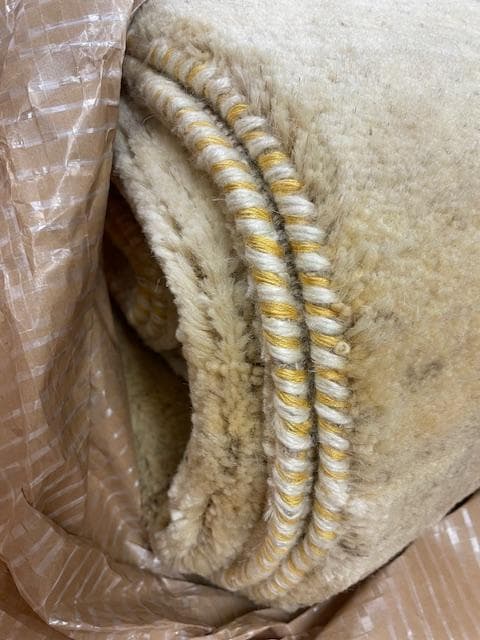 ケンケン様用　ギャベ イラン産 200×292 白 K-27