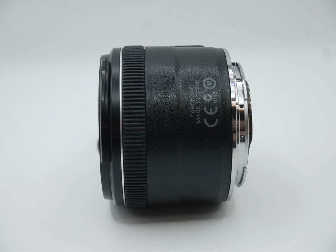 Canon EF 28mm f/2.8 IS USM レンズ