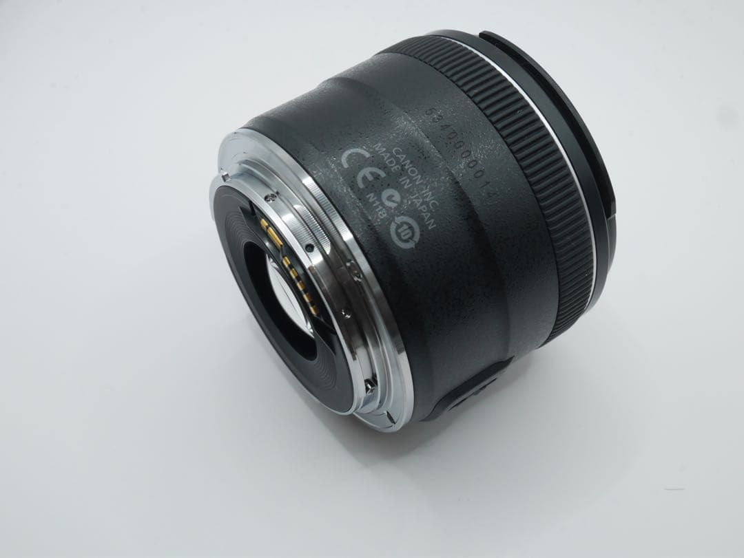 Canon EF 28mm f/2.8 IS USM レンズ