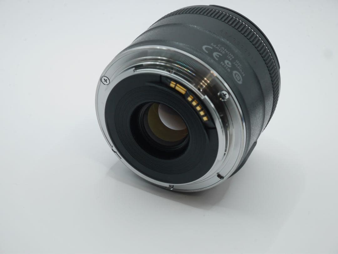 Canon EF 28mm f/2.8 IS USM レンズ