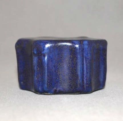 『李朝瑠璃釉亀甲形水滴』 藍釉　古陶磁器　李氏朝鮮　硯滴　水注　古美術