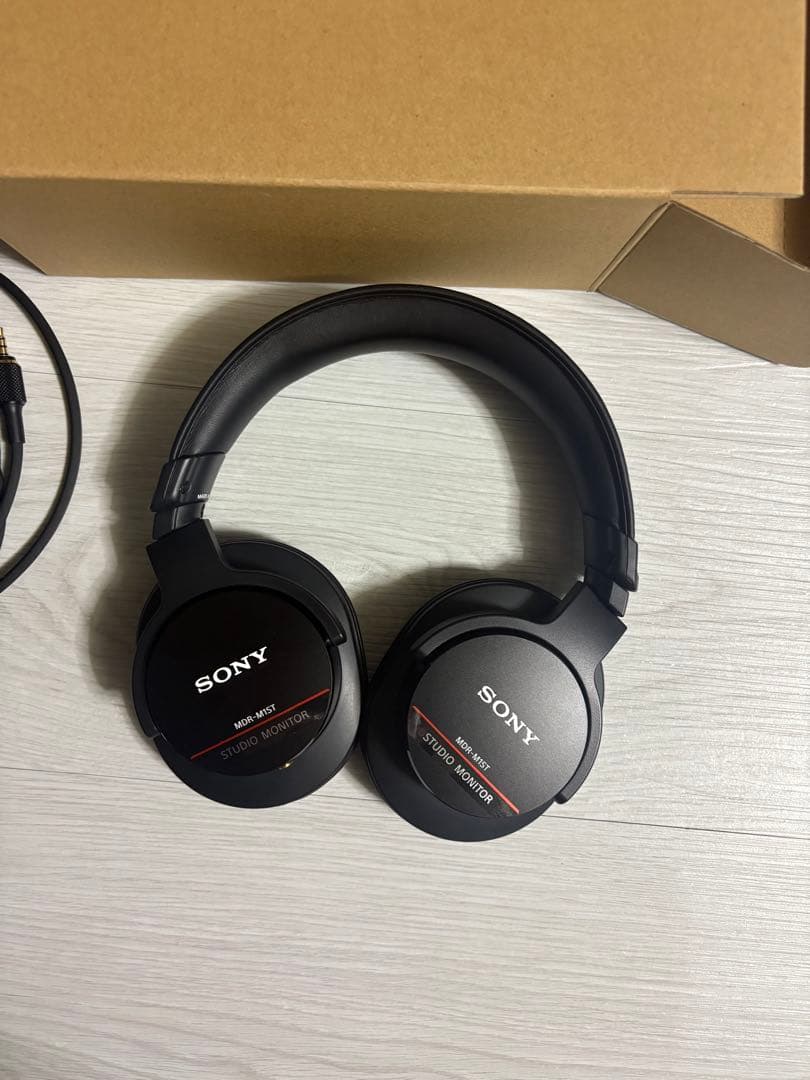 SONY スタジオモニター 有線ヘッドホン　MDR-M1ST