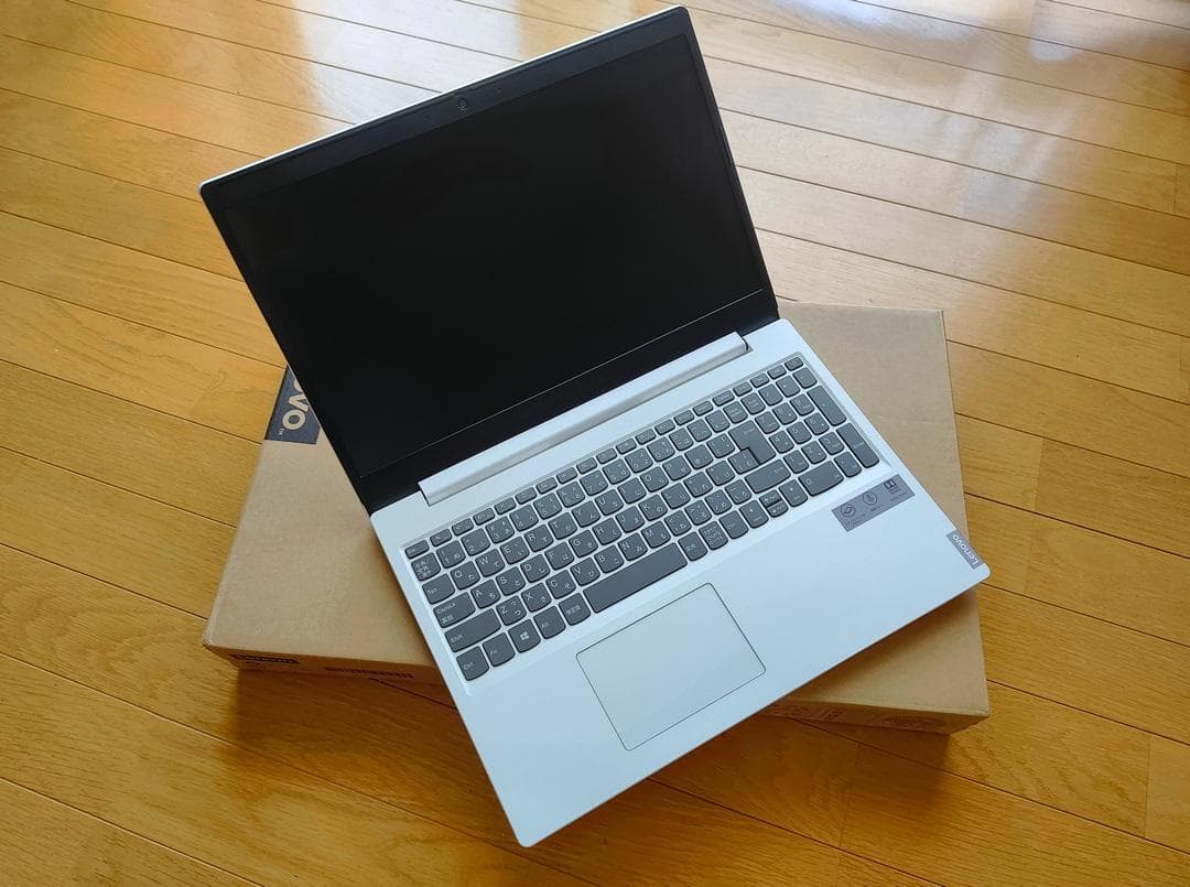 Lenovo Idiapad高スペックノートパソコン