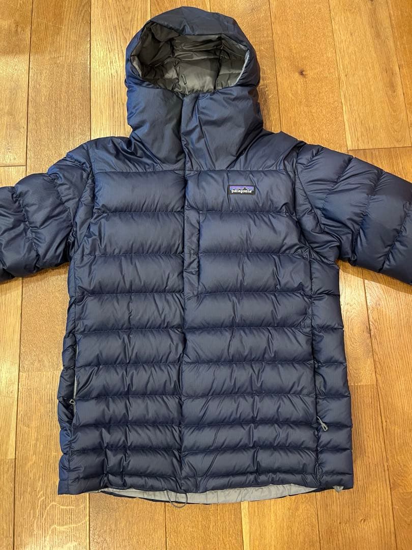 パタゴニア　ハイロフトダウンフーディー　patagonia ネイビー