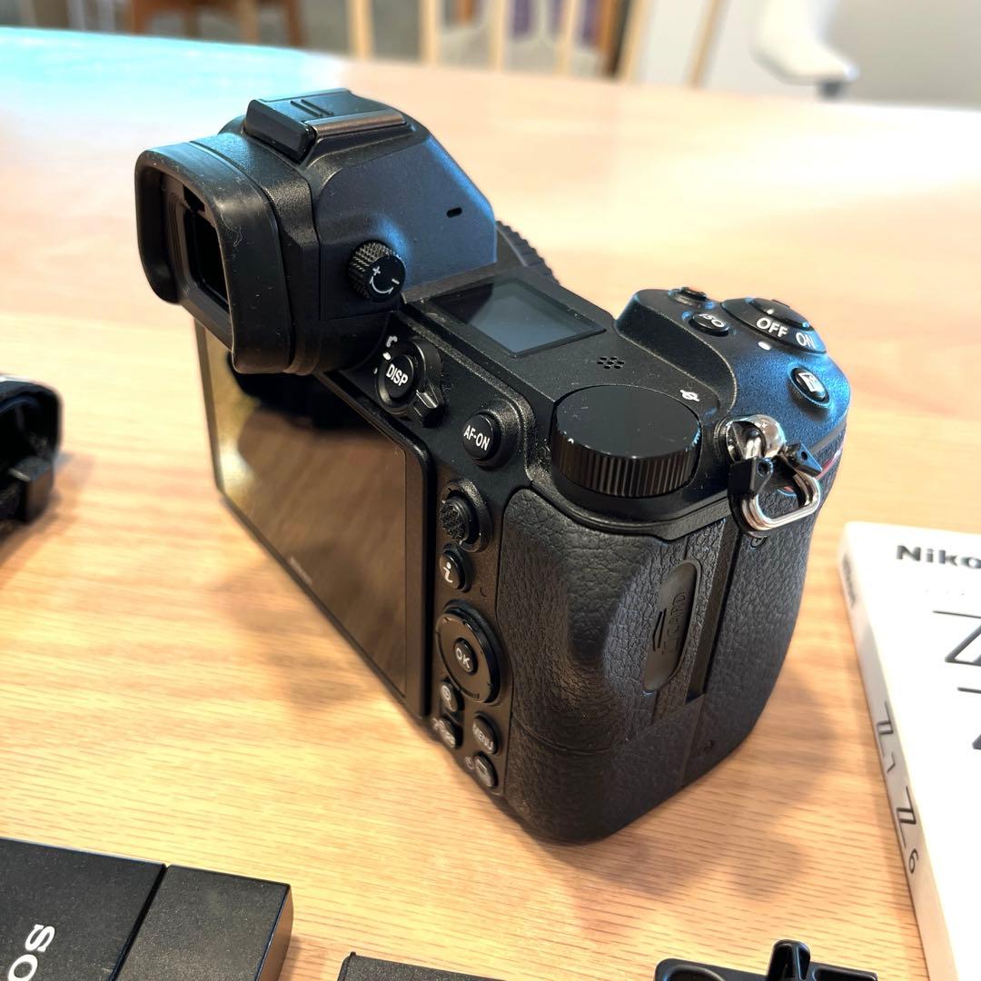 Nikon Z6 本体のみ　XQDカード本体とリードライター付き