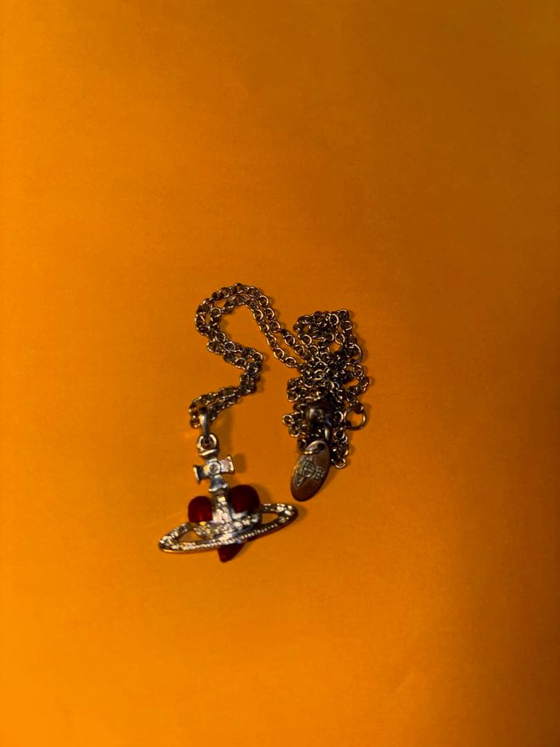 ヴィヴィアンウエストウッドネックレス