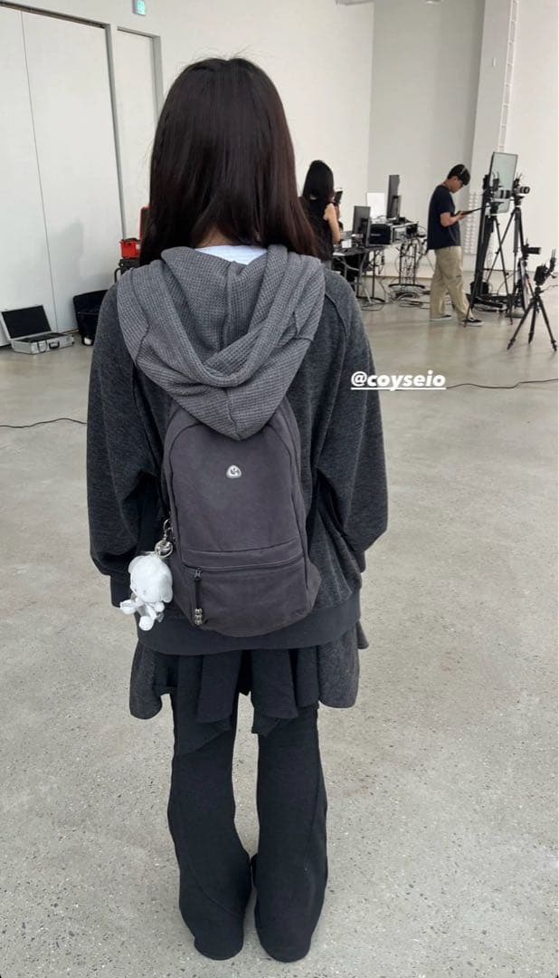 【新品未使用】COYSEIO フードパーカー ダークグレー チャコール　/f5