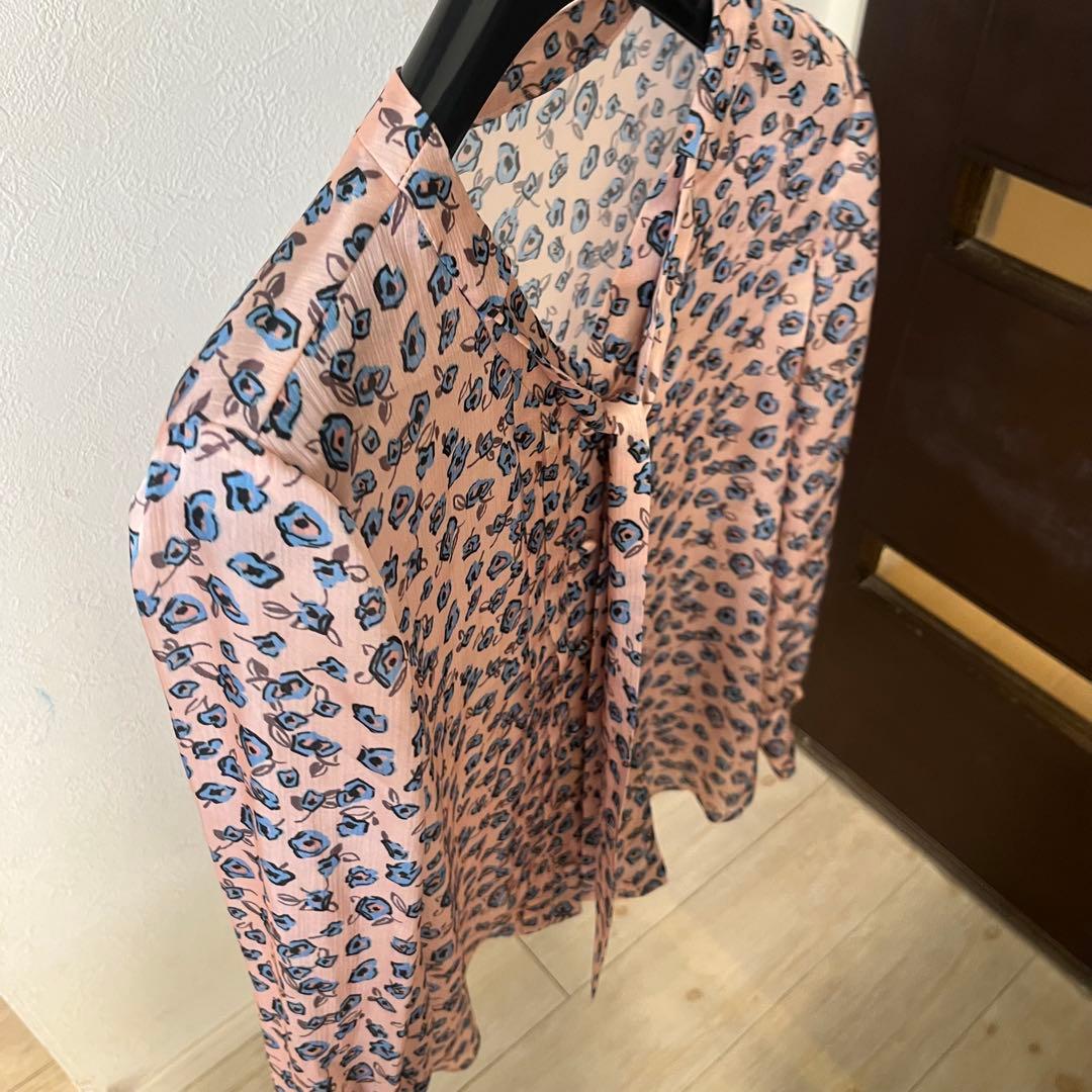 ANAYI スモールフラワープリントボウタイブラウス/セオリー、23区、ロペ