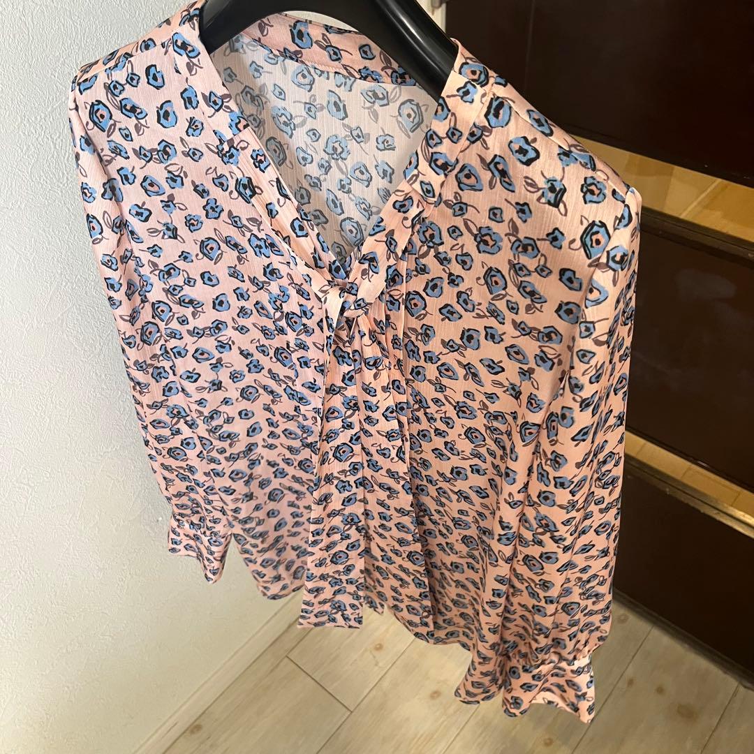 ANAYI スモールフラワープリントボウタイブラウス/セオリー、23区、ロペ