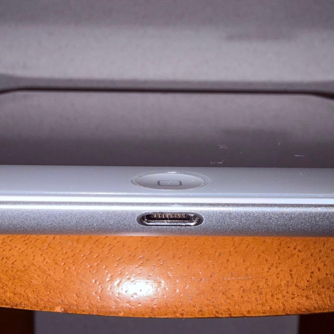 iPad 第4世代 128GB Wi-Fi ホワイト