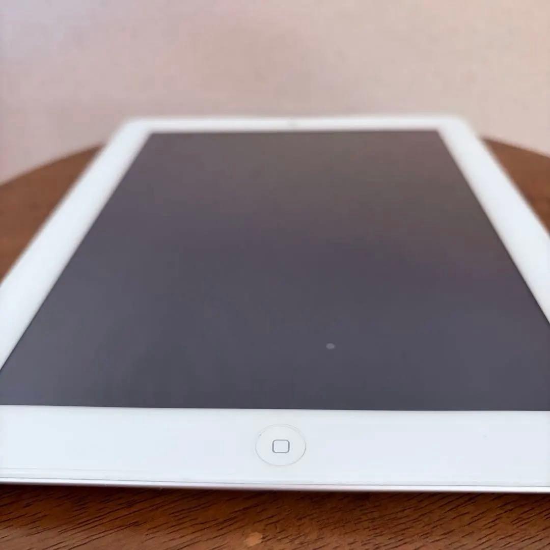 iPad 第4世代 128GB Wi-Fi ホワイト